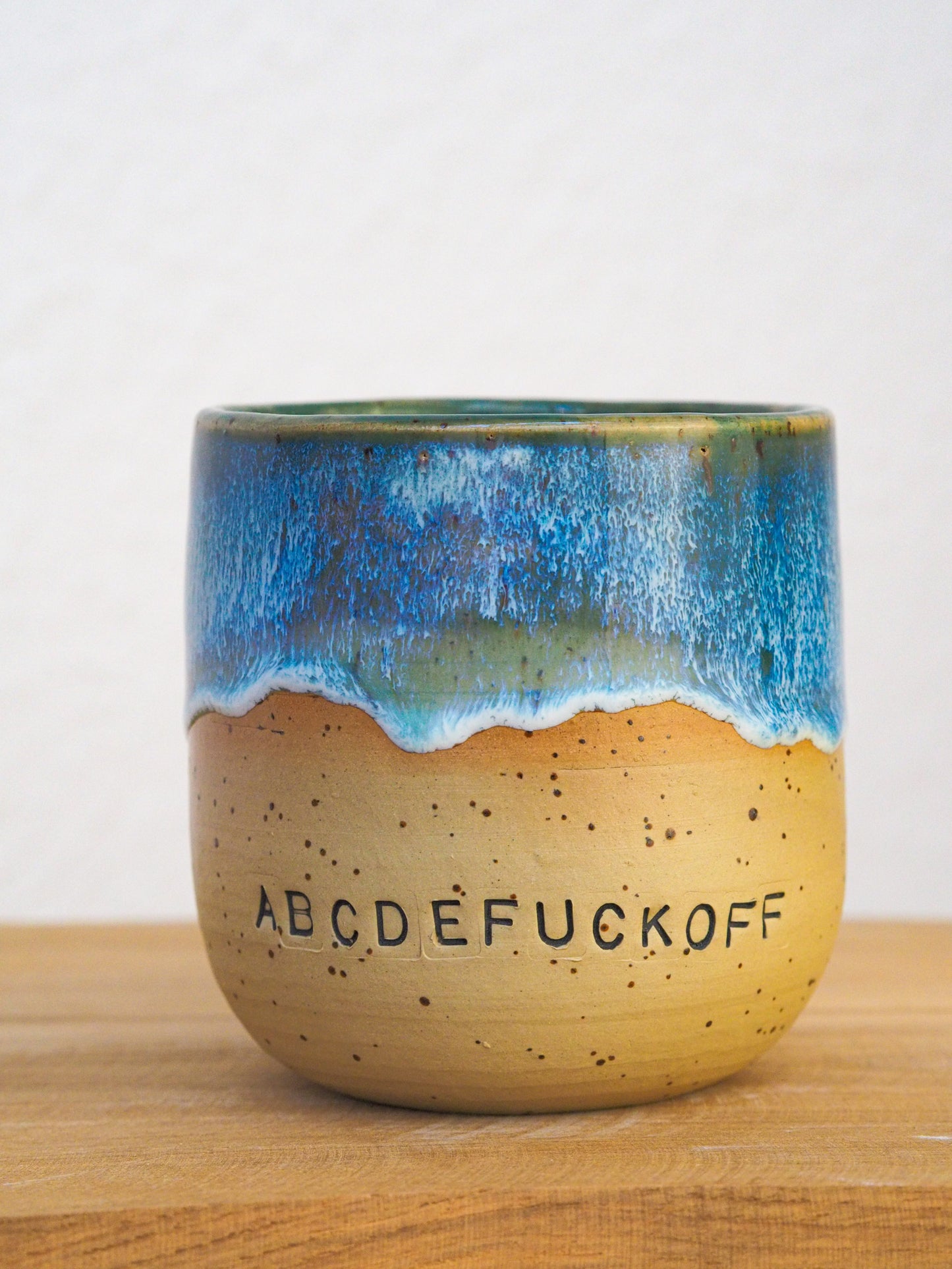 ABCDEfuckoff  // Becher #026