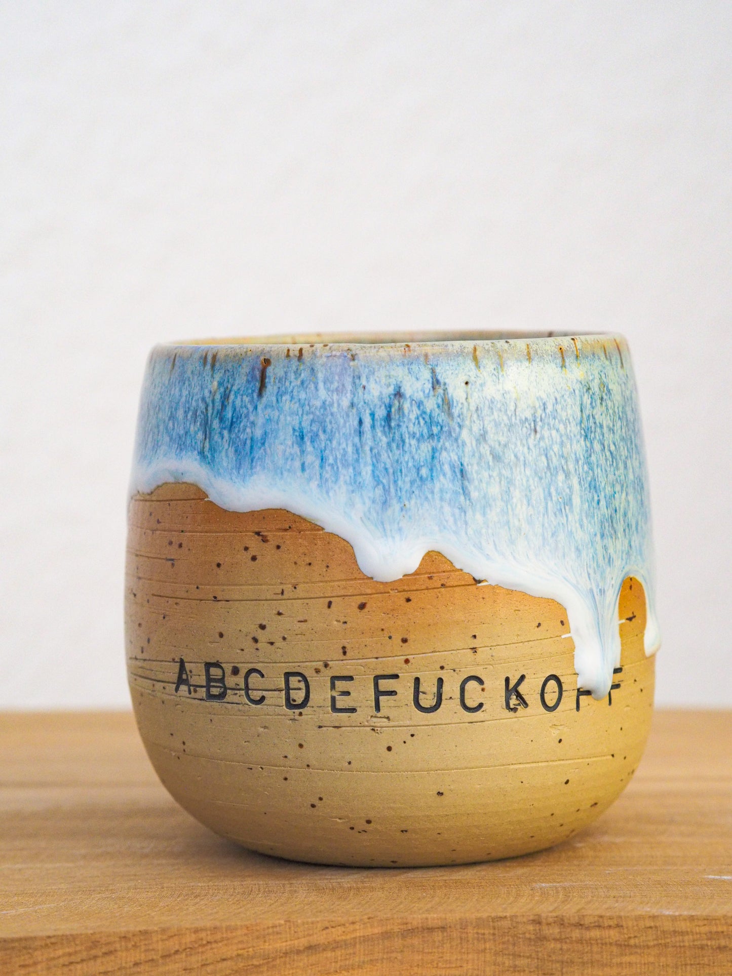 ABCDEfuckoff  // Becher #028