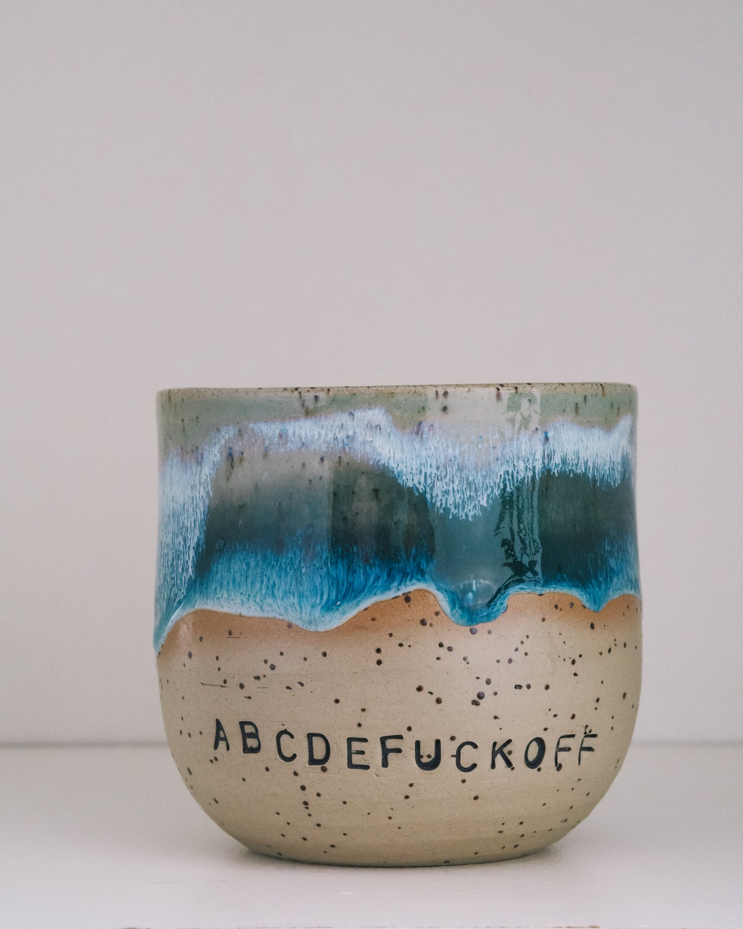 ABCDEfuckoff  // Becher #022
